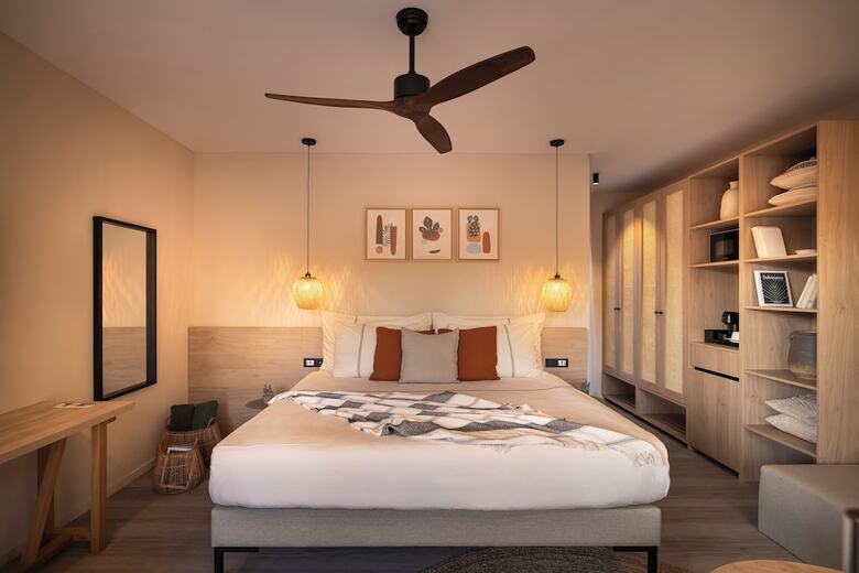 Hotel Valamar Amicor Resort