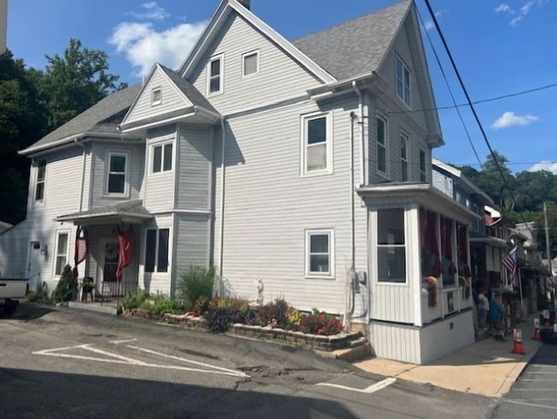 Trails End Bed And Breakfast