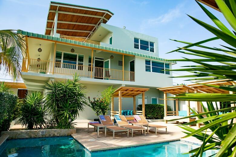 Numero Uno Pi�ones Short Term Rental