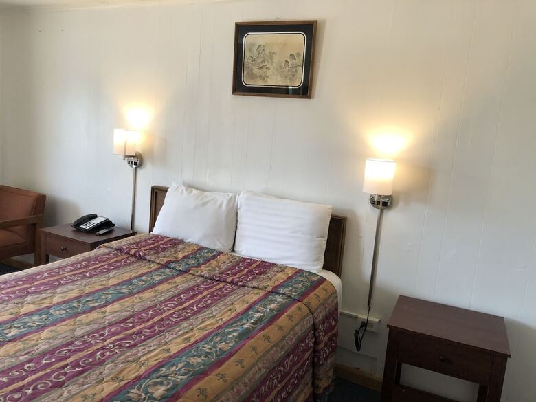 Deep Well Motel