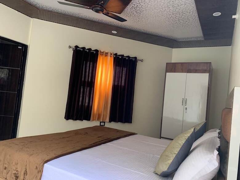 Hotel The Tapovan Residency