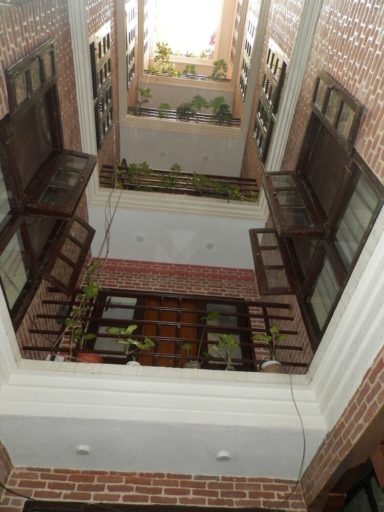 Tanani Newa Home - Makalu