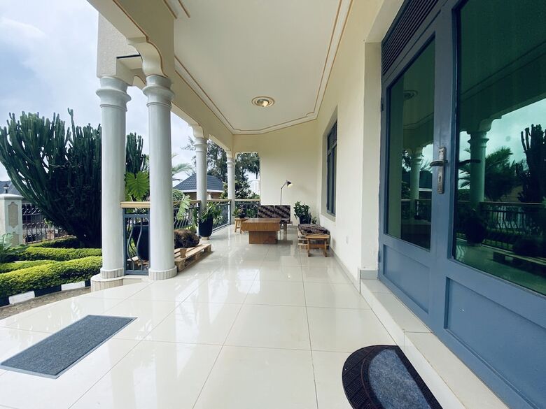 Bed & Breakfast Affordable Homes Kigali