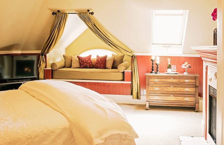 Bed & Breakfast 1801 First Luxury Inn