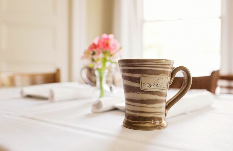 Bed & Breakfast 1801 First Luxury Inn