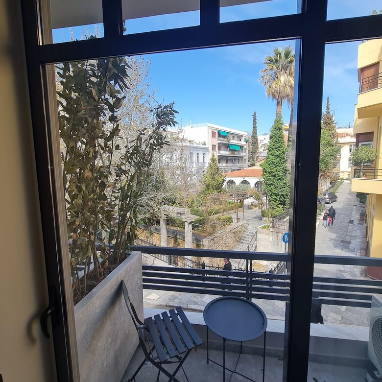 Cityzoe Athens Suites