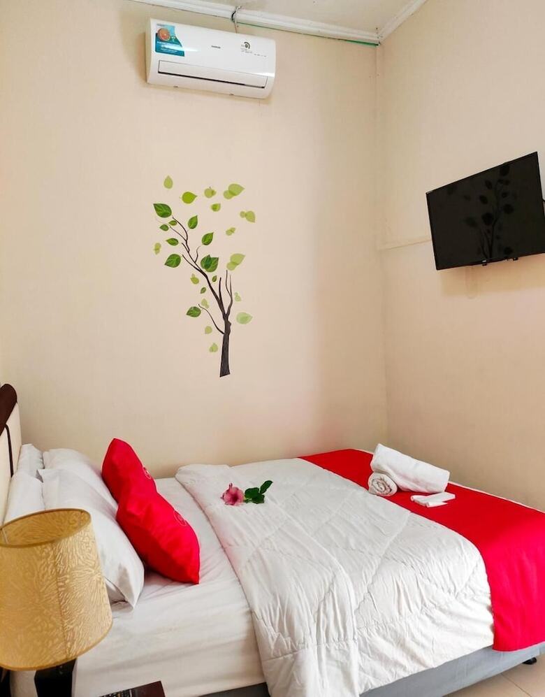 Perfect Double Room With AC In Center Bogor