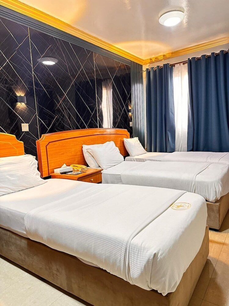 Maaeen Hotel