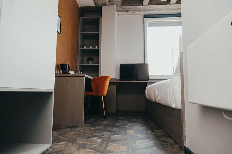 Hotel Quarter By Warren Collection