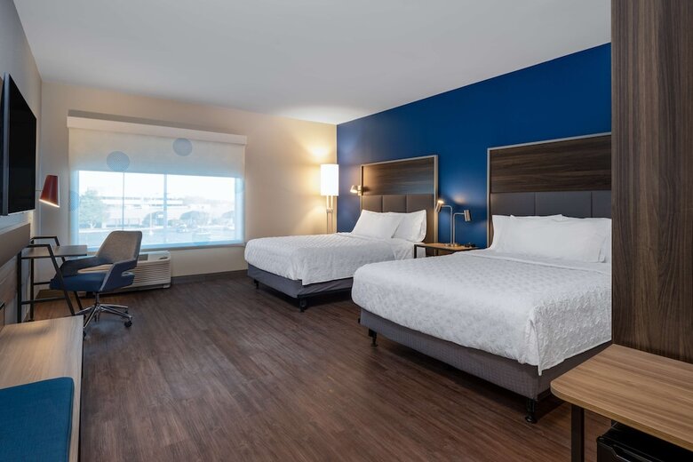 Hotel Tru By Hilton Naperville Chicago