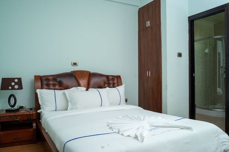 Fenast Guesthouse