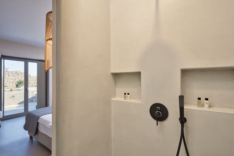 Hotel Ionic Suites