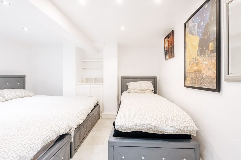 Luxury Town House