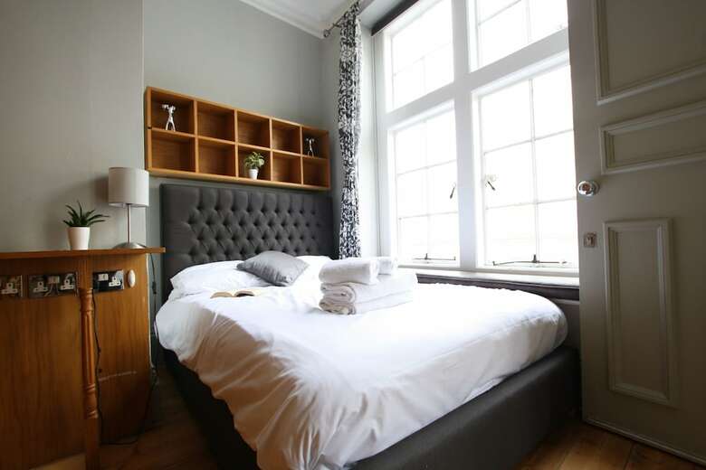 Historic Two Bed Apartment In The City Centre