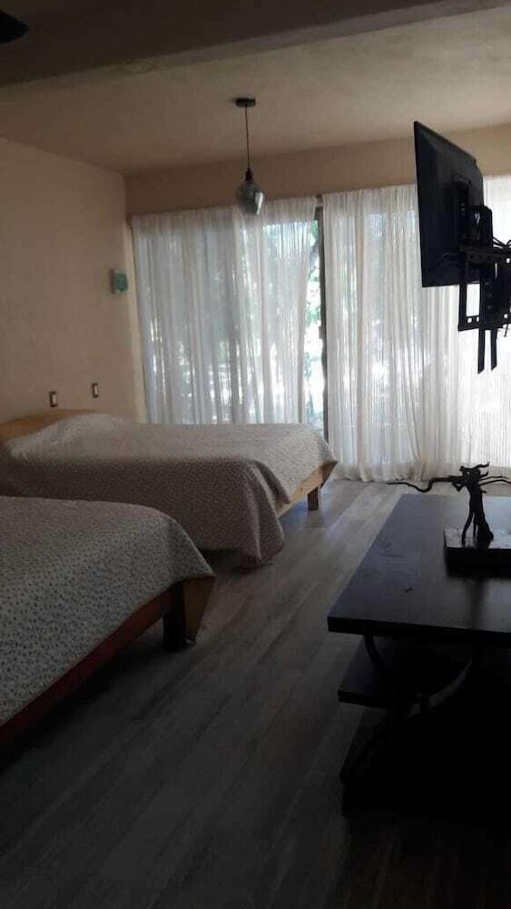 Hotel Iguana Rana Cabins Bacalar