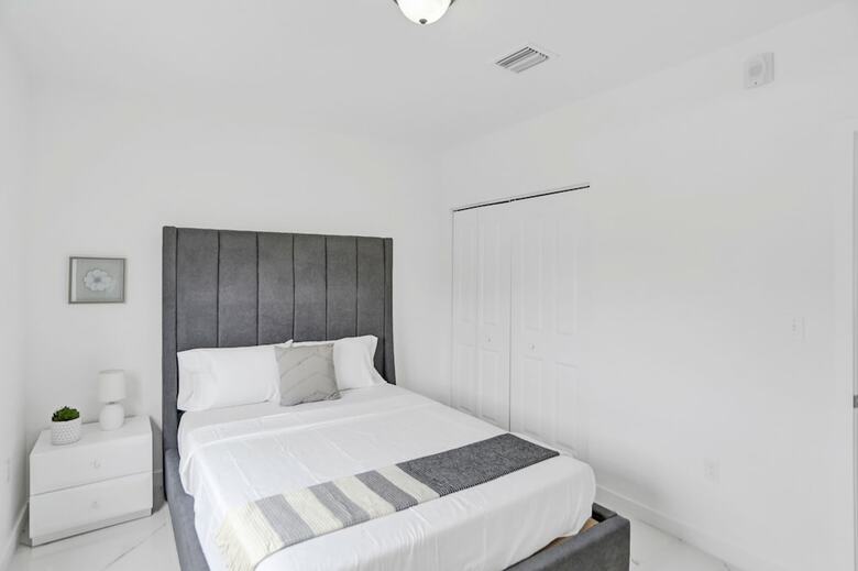 Renzzi Wynwood Apartments