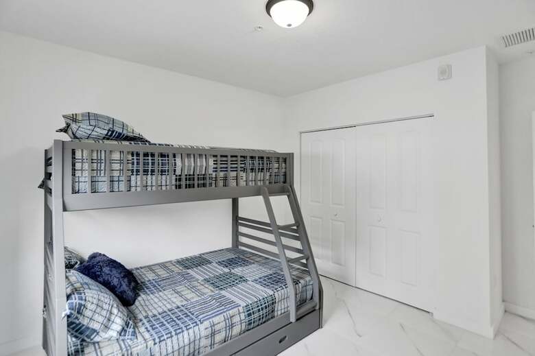 Renzzi Wynwood Apartments
