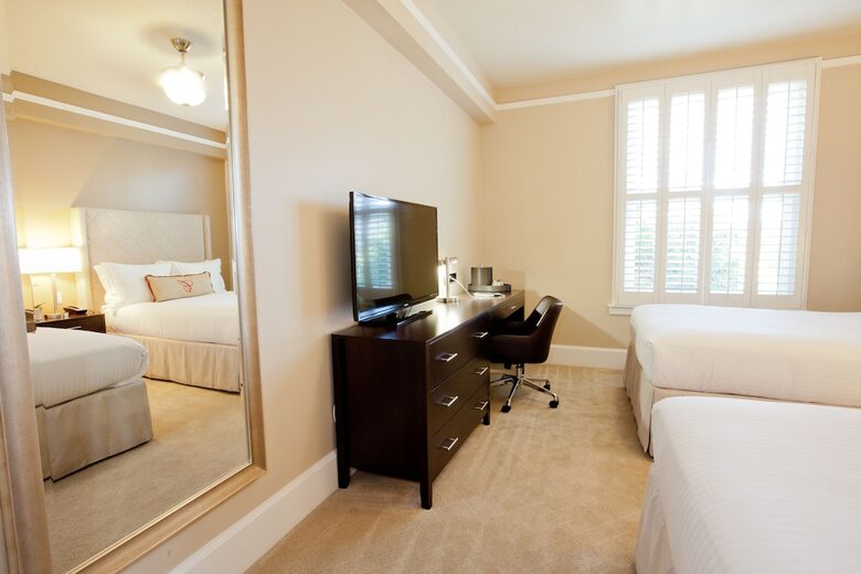 The Cardinal Hotel