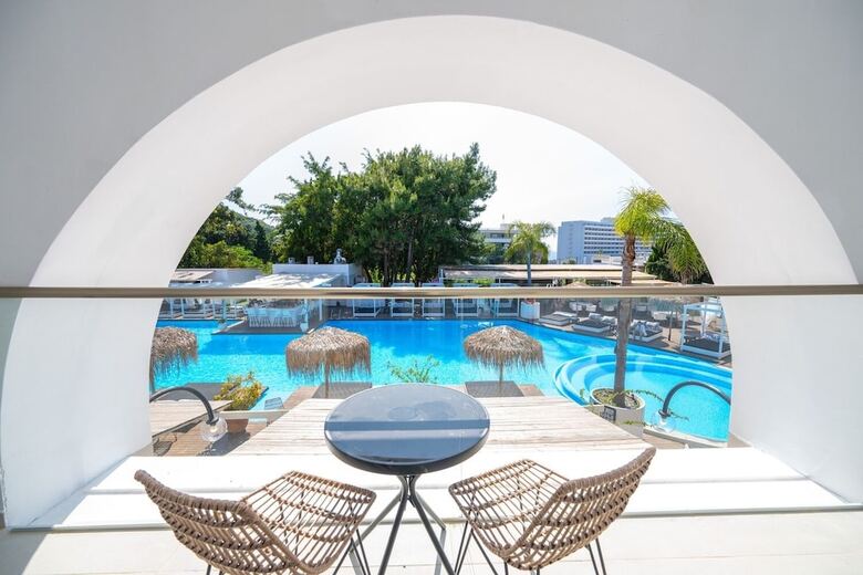 Hotel Bamboo Suites Adults Only