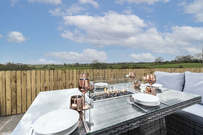 HC Property - The Hideaway At Watergate Eye