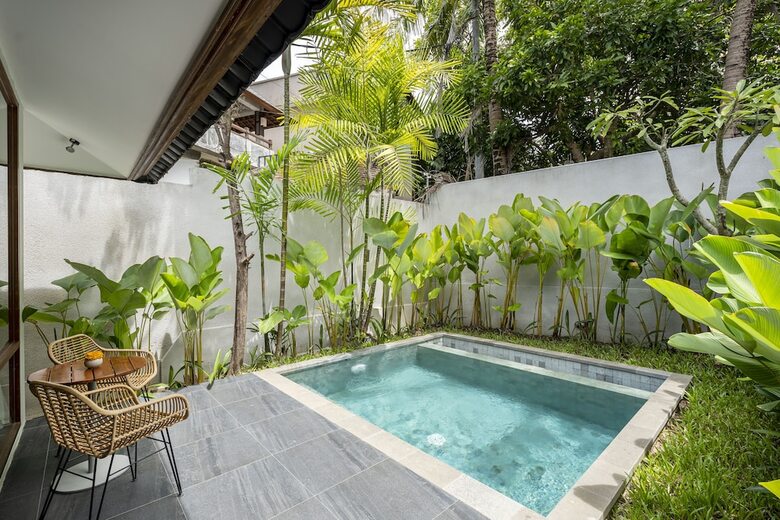 Hotel Ecozy Dijiwa Canggu