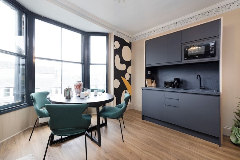 30 Castle Street Aparthotel