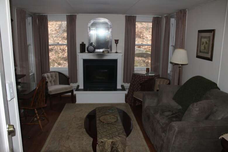 Posada Fox Creek Inn Llc