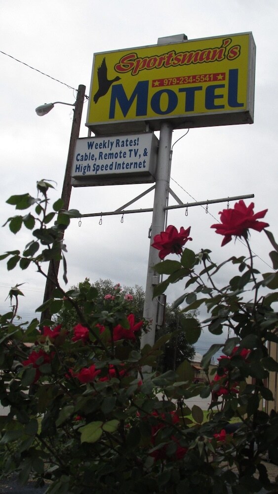 Sportsman Motel