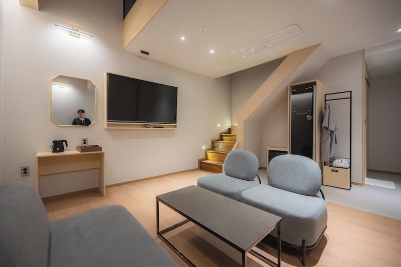 Brown Dot Hotel Gijang Station
