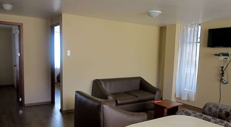 Hotel Filatelia Suites & Travel