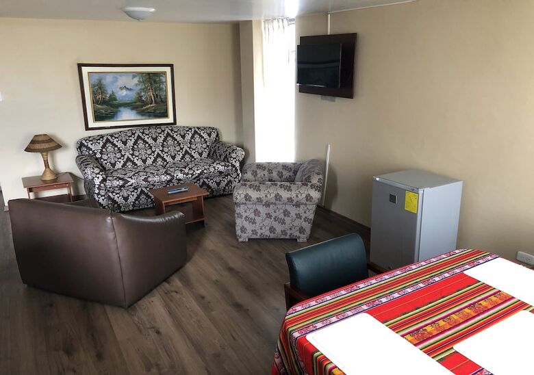 Hotel Filatelia Suites & Travel