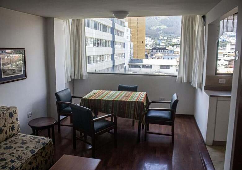 Hotel Filatelia Suites & Travel