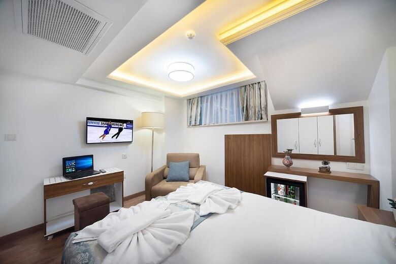 Lika Hotel - Comfortable Double Room In Istanbul