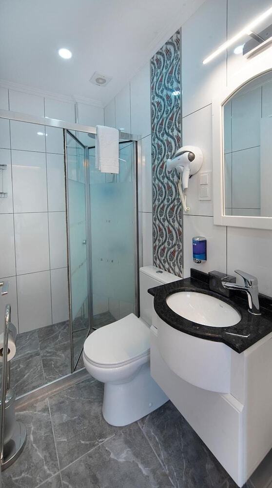 Lika Hotel - Comfortable Double Room In Istanbul