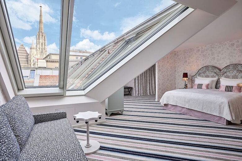 Hotel The Leo Grand