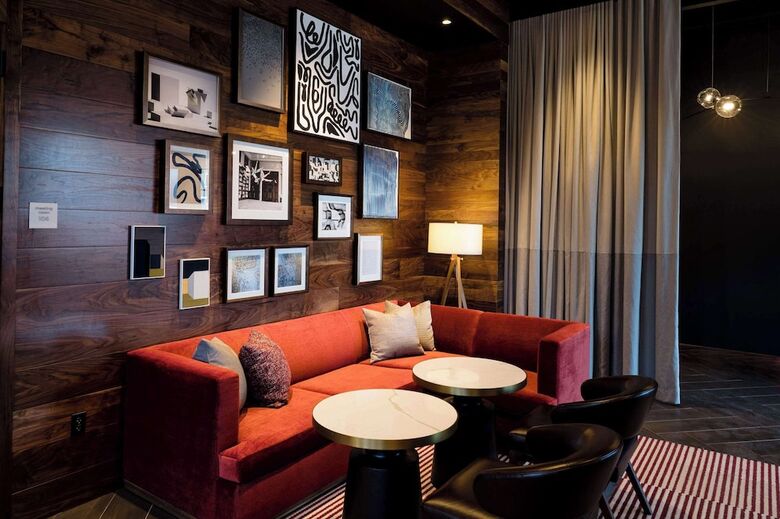 Cambria Hotel Boston Somerville
