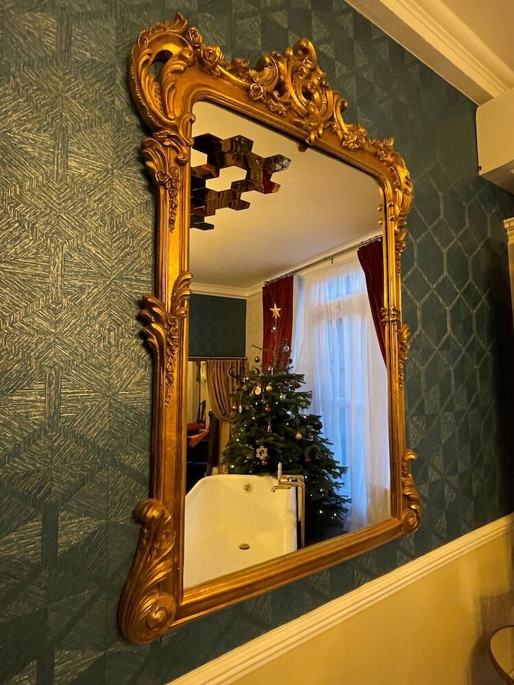 Aparthotel Staycations Maldon Suites