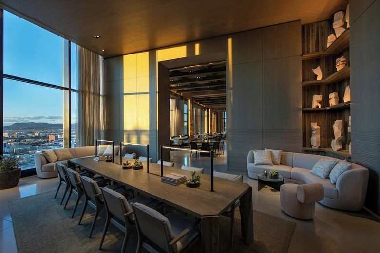 AC Hotel Downtown Los Angeles, A Marriott Hotel