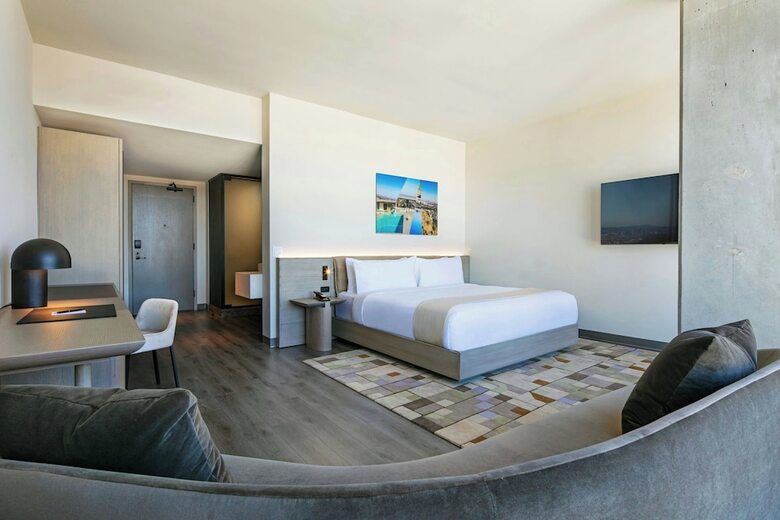 AC Hotel Downtown Los Angeles, A Marriott Hotel
