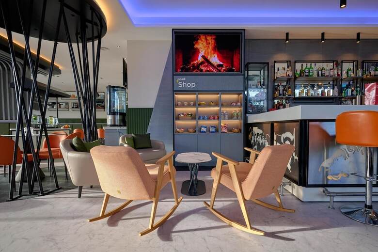 Hotel Spark By Hilton Luton
