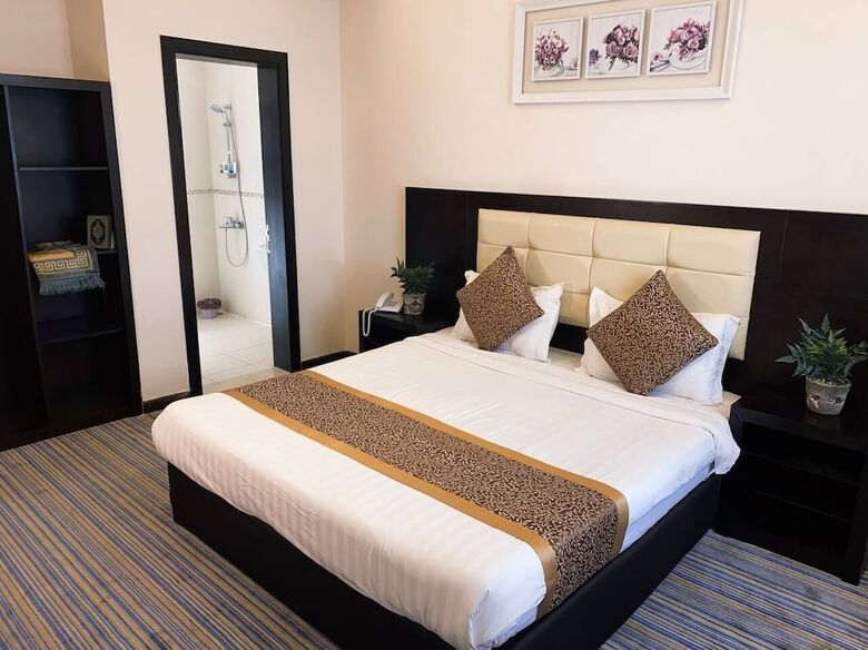 Landmark Hotel - Sari
