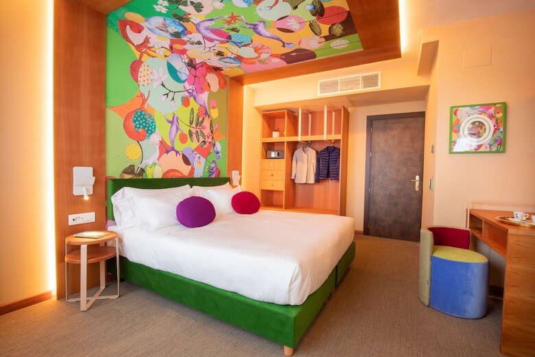 Omama Hotel