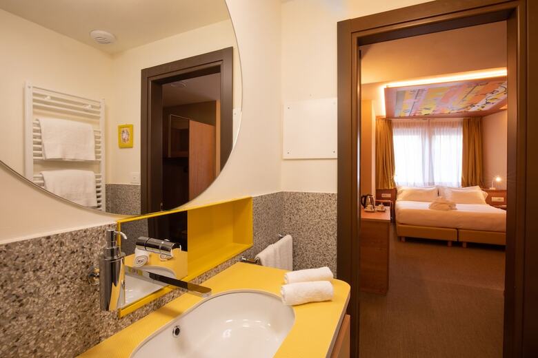 Omama Hotel