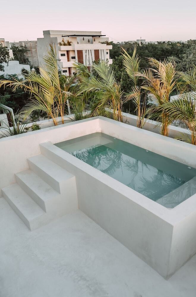 Hotel Majaro Apartments