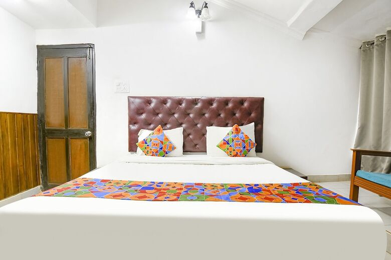 Hotel Fabexpress Devine Hospitality