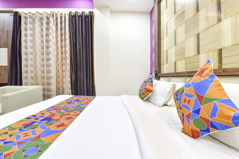 Fabhotel Golden Palms