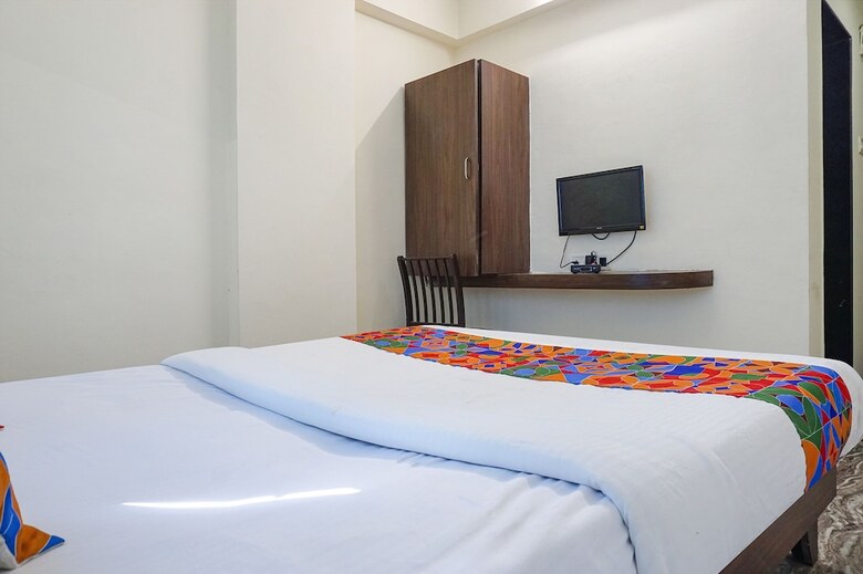 Fabhotel Gokul Lodge