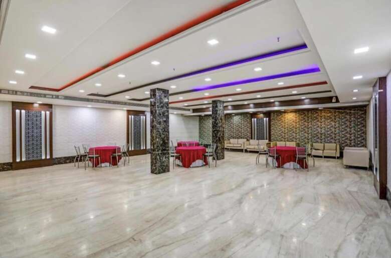 Hotel Staybook Fabstays South Delhi