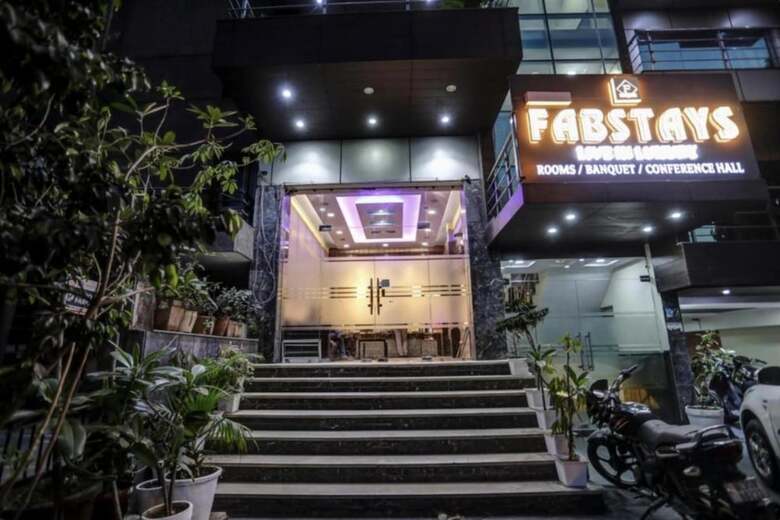 Hotel Staybook Fabstays South Delhi