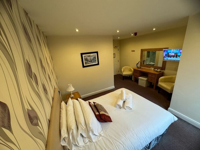 The George Hotel